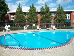 West St. Paul apartment for rent - Covington Court Apartments in West St. Paul, MN  | Pool  | Covington Court West St. Paul, MN