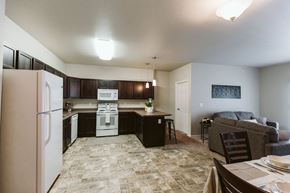 Mandan apartment for rent - Diamond Bend Apartments | Kitchen