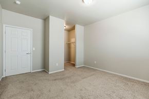 Mandan apartment for rent - Diamond Bend Apartments | Master Bedroom