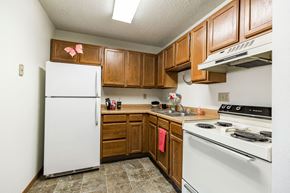 Bismarck apartment for rent - Eagle Sky II Apartments | 1 Bdrm - Kitchen