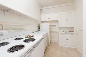 Bismarck apartment for rent - Bismarck, ND Mason Apartments | Studio - Kitchen