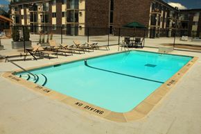 Roseville apartment for rent - Rosedale Apartments | Pool View