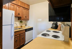 Grand Forks apartment for rent - Roughrider 2 Apartments | Kitchen