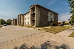 Grand Forks apartment for rent - Grand Forks, ND Sunview apartments. Exterior view of the three level  Sunview apartments