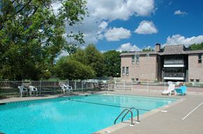 Golden Valley apartment for rent - Golden Valley, MN Valley View Apartments | Outdoor Swimming Pool