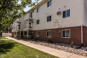 Grand Forks apartment for rent - Grand Forks, ND Vista Apartments. Exterior