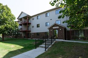 Fargo apartment for rent - Fargo, ND Ashbury Apartments. Exterior of the front door