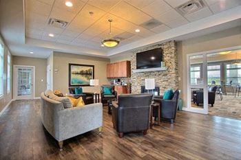 Fargo, nd lake crest apartments | community room