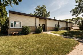 Grand Forks townhouse for rent - Oakview Townhomes | Grand Forks, ND