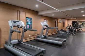 Roseville, mn rosedale estates apartments | fitness center