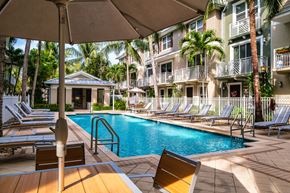 Wilton Manors townhouse for rent - the swimming pool at the resort at longboat key club