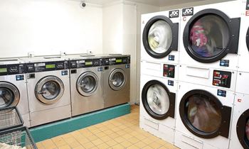 Laundry center