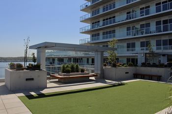 11Th floor great room & terrace