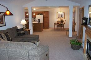 Sartell townhouse for rent - Living Room With Kitchen View at Silver Oaks Townhomes, Minnesota, 55377