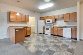 Fargo apartment for rent - Kitchen at Boulder Ridge Apartments, Fargo, ND, 58104