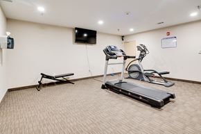 Moorhead apartment for rent - Fitness Center at Horizon Shores Estates, Moorhead