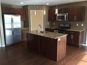 Moorhead apartment for rent - Fully Equipped Kitchen at Horizon Shores Estates, Moorhead, MN, 56560