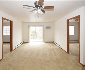 Sartell apartment for rent - Unfurnished Living Room at Keeneland Village Apartments, MN, 55377