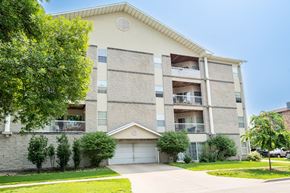 Fargo apartment for rent - Apartment Building at Park Ridge Apartments, Fargo, ND, 58103