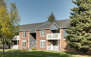 Grand Forks townhouse for rent - Building exterior at Wellington Townhomes  Apartments, Grand Forks, ND