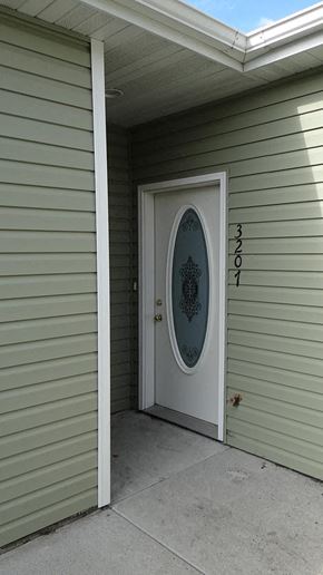 Moorhead townhouse for rent - Front Entrance at Courtyard Townhomes, Moorhead, MN