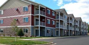 Sauk Rapids apartment for rent - Apartment Exterior at Paraiso Estates, Sauk Rapids