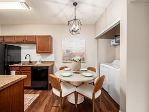 Lewis Center apartment for rent - Dining room