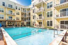 Worthington apartment for rent - Swimming Pool