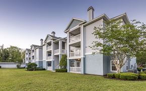 Jacksonville apartment for rent - landings at lake gray - exterior