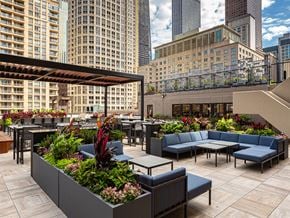 Chicago condo for rent - 30 E. Huron Condominium Association