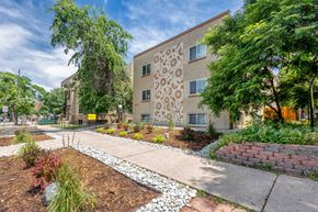 Denver apartment for rent - 1274 Logan Apartments in Denver, CO