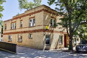 Denver apartment for rent - 2025 E Virginia Ave Apartments in Denver, Colorado
