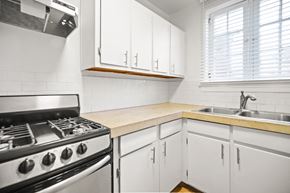 Denver apartment for rent - 291 S Pearl Apartments in Denver, Colorado