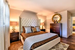 Palm Beach Gardens apartment for rent - Master bedroom/King size bed