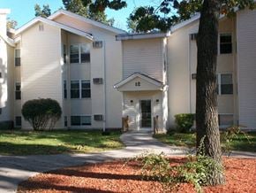 Leominster apartment for rent - building entrance and vast grounds