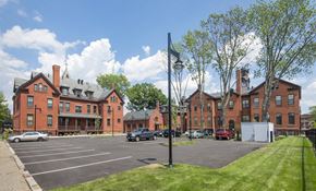 Holyoke apartment for rent - Ample Parking for tenants
