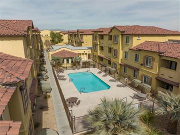 Las Vegas apartment for rent - a view of the pool at the residence inn clearwater