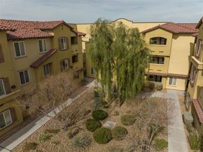 Las Vegas apartment for rent - an aerial view of the courtyard of an apartment building