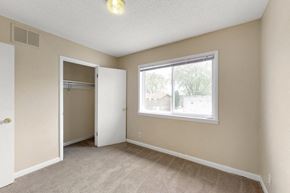 Davenport apartment for rent - an empty bedroom with a large window and a closet