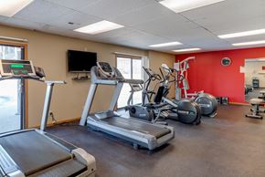Des Moines apartment for rent - the gym with treadmills and other exercise equipment at our apartments