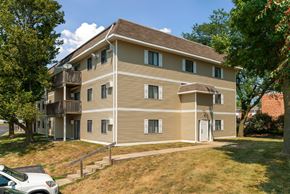 West Des Moines apartment for rent - our apartments are located in the heart of the city