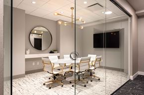 Indianapolis apartment for rent - a meeting room with a table and chairs at 220 Meridian, Indianapolis, IN 46204