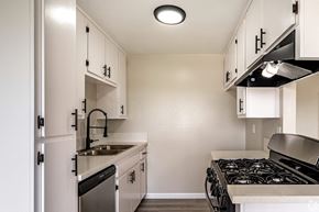 Rowland Heights multi-family for rent - the preserve at ballantyne commons apartment kitchen with stove and sink at Colima Terrace Apts, Rowland Heights, CA 91748