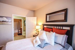 Saint Paul apartment for rent - Gorgeous Bedroom at The Communities of River Crossing, Saint Paul