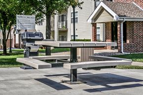 Omaha apartment for rent - Outdoor Entertainment Area at Tiburon View Apartments, Nebraska