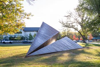 Close to downtown bentonville