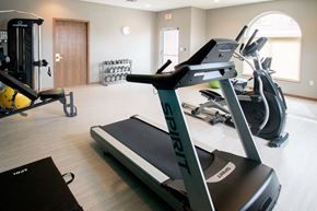 Lincoln apartment for rent - a gym with treadmills and other exercise equipment in a building