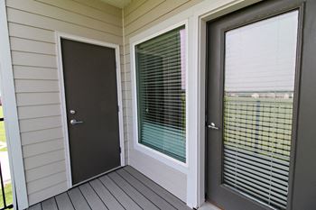 Private patio/balcony