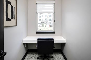 Private flex work rooms
