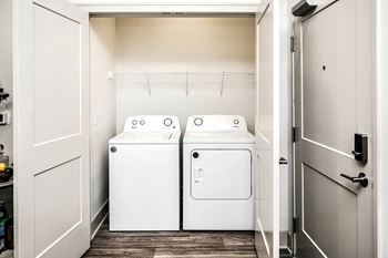 In-unit washer & dryer